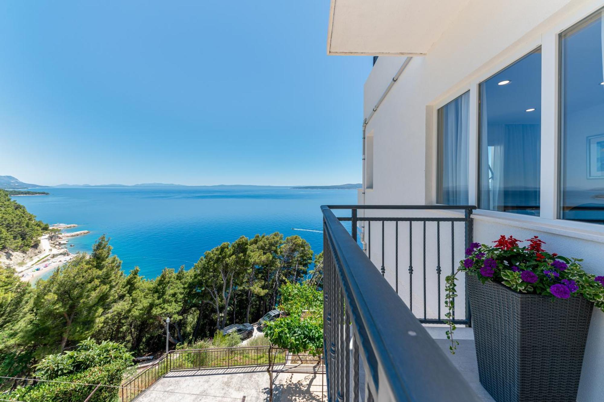 Seaview Apartments Nives Brela Buitenkant foto