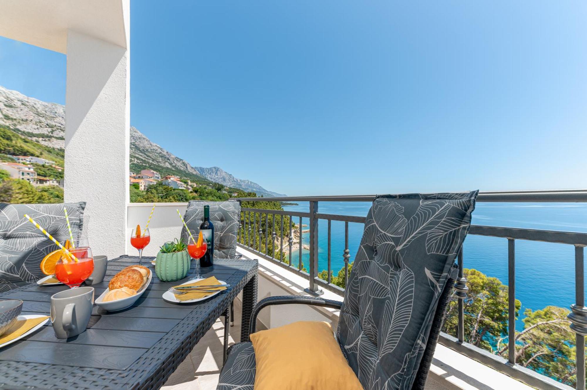 Seaview Apartments Nives Brela Buitenkant foto